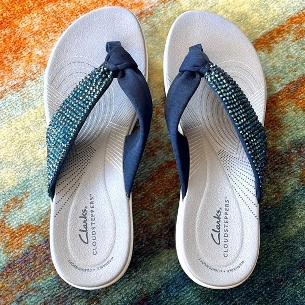 Brand Clarks Cloudsteppers Thong Sandals Custom Blue w/ Beaded Crystals Sparkly